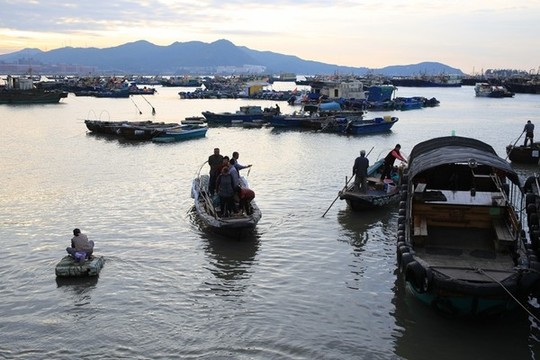 東平海港