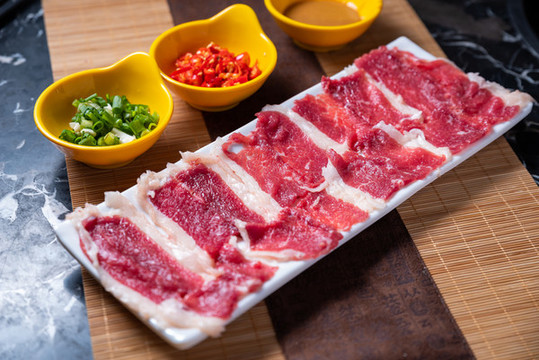 吊龍伴