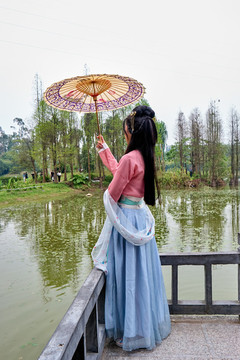 古裝美女背影