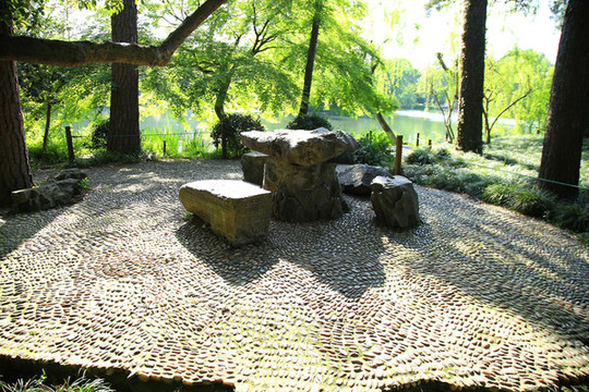 公園石凳石桌