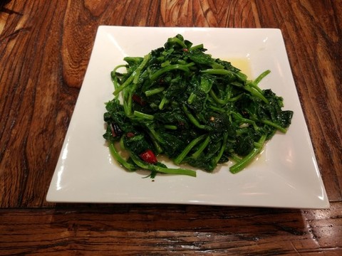 清炒豆苗