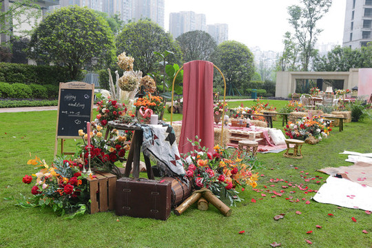 戶外個(gè)性復(fù)古婚禮