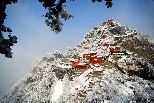 中國道教圣地武當(dāng)山雪景