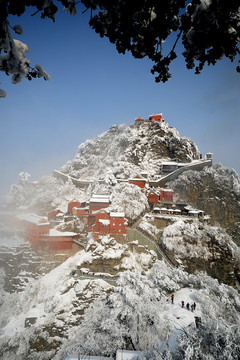 中國道教圣地武當(dāng)山雪景