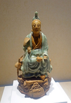 元代龍泉窯青瓷道士像