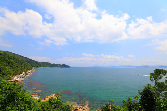 小梅沙棧道沿途風(fēng)景