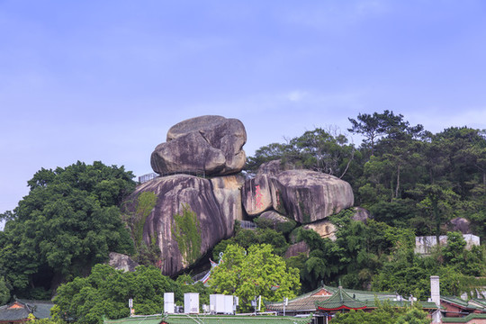山石