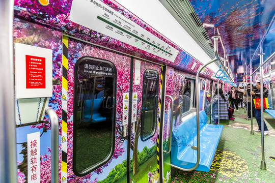 青島地鐵車廂內(nèi)景