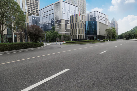 重慶服務(wù)貿(mào)易園建筑和空曠道路