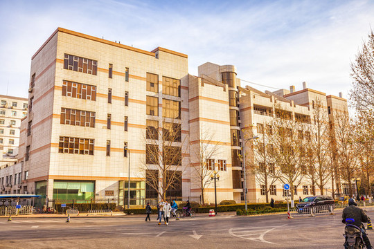 清華大學(xué)液晶大樓