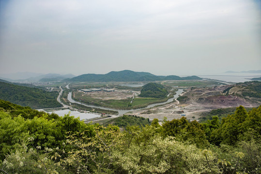 山區(qū)開發(fā)