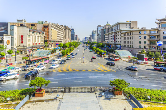 西安鐘鼓樓街景