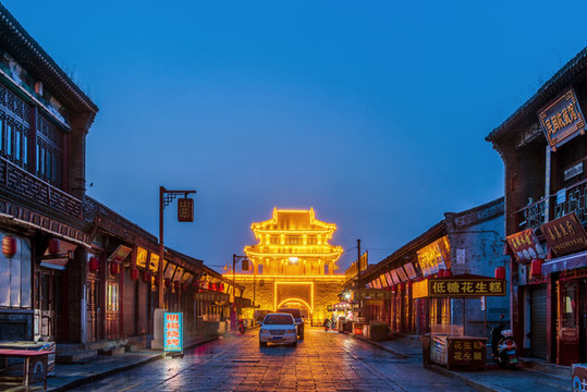 遼寧葫蘆島興城古城鐘鼓樓夜色
