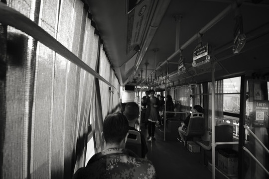 公共汽車