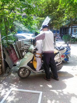 換窗紗