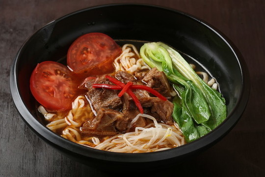 臺(tái)式牛肉面