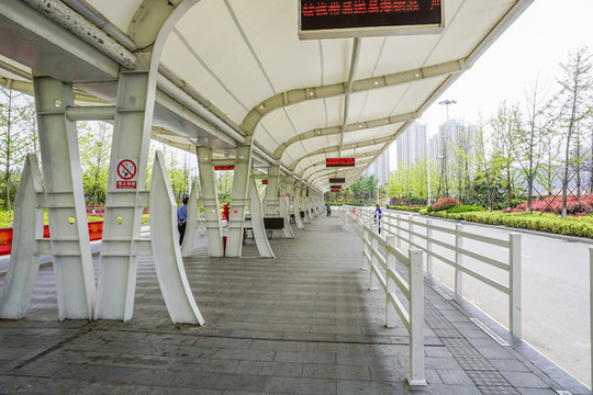公交車站臺