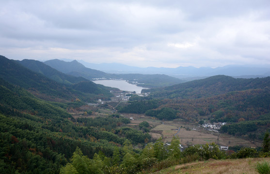 水墨山水畫
