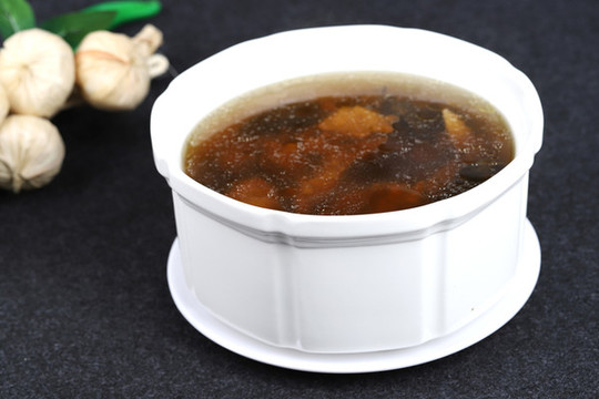 羊肚菌燉湯