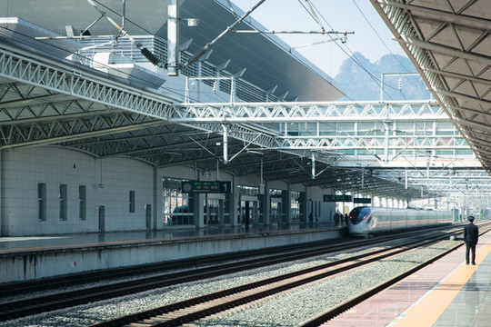 動(dòng)車鐵路