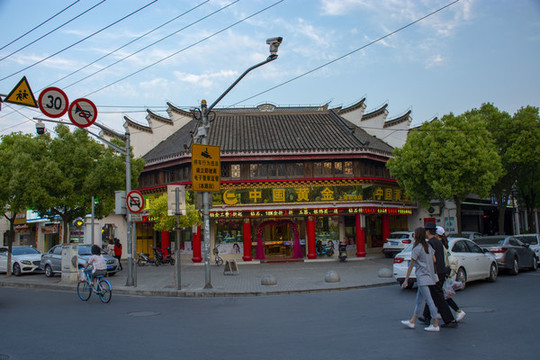 新場(chǎng)古鎮(zhèn)