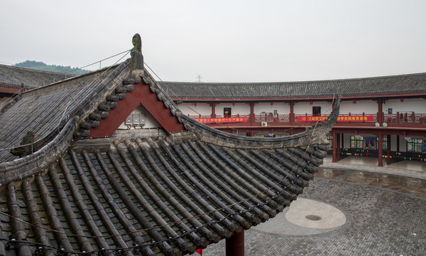 頤園