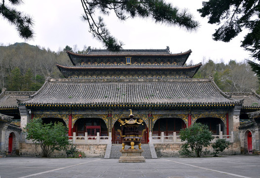 五臺山金閣寺大雄寶殿