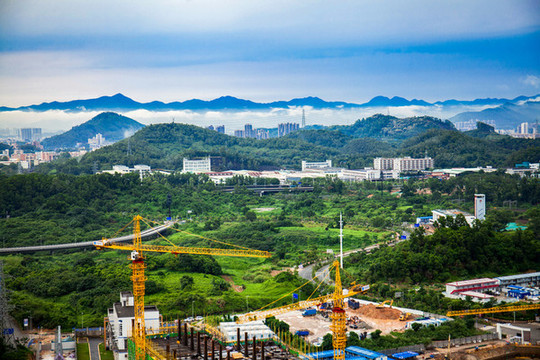 建設(shè)中的深圳龍崗區(qū)平湖