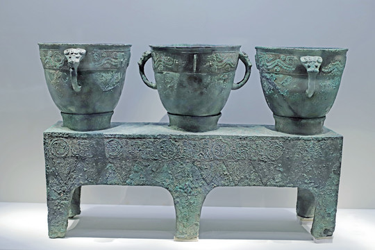 三聯(lián)甗