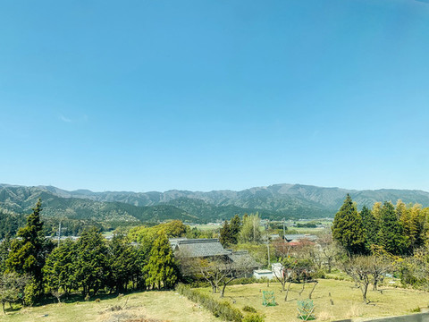 藍(lán)天下的新農(nóng)村農(nóng)場