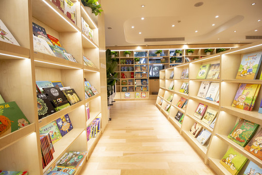 兒童書(shū)店內(nèi)景