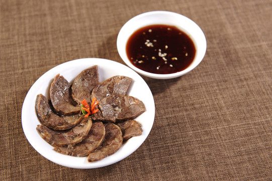 涼拌牛肉