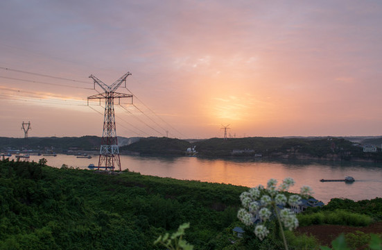 電力鐵塔