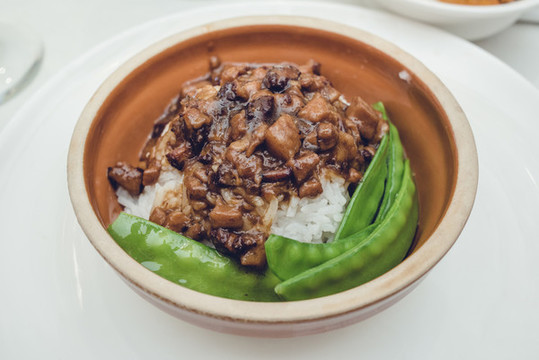 鹵肉飯