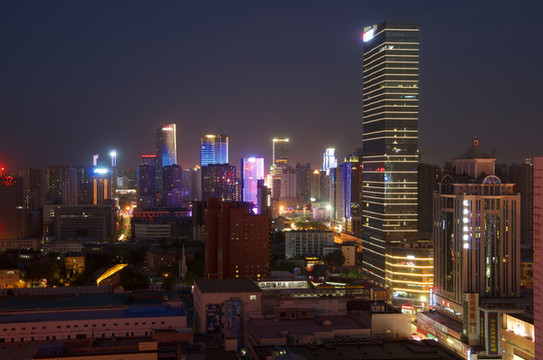 遠(yuǎn)眺石家莊中心城區(qū)璀璨夜景