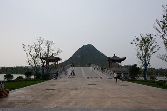 濟(jì)南華山02