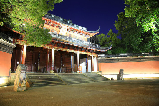 岳王廟