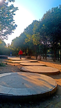 達活泉公園的曲徑通幽