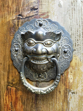 獅子門扣