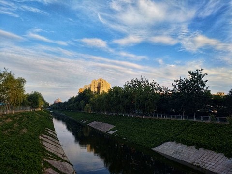 藍天白云下的北京