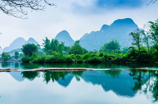 遇龍河風(fēng)光