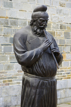 鳩茲古鎮(zhèn)一角人物雕塑