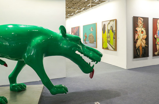 展覽館里的狼