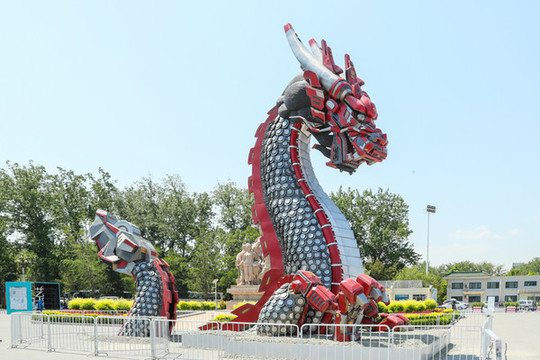 巨龍雕塑