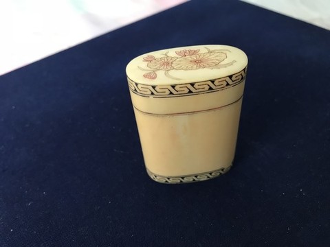 古代小瓶子