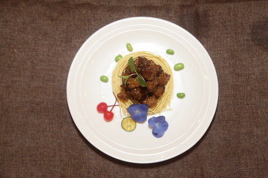 秘制脆椒肉