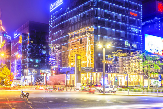 現(xiàn)代建筑夜景