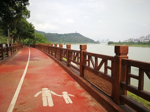 江邊綠道