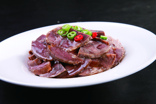 大塊鮮椒牛腱