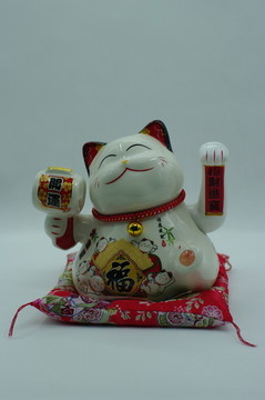 招財(cái)貓